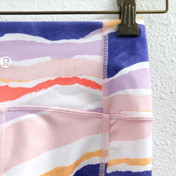 LULULEMON True Self Crop Bleacher Stripe White Iris Flower Size 4 - Picture 7 of 12
